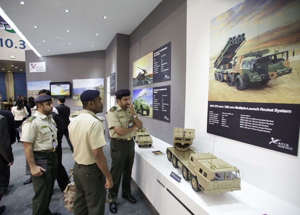 Le Salon international de la défense d&apos;Abou Dabi et le premier Salon des forces maritimes ont été inaugurés le 20 février au Centre national d&apos;exposition. Dix-sept exposants chinois y étaient présents. Neuf d&apos;entre eux sont des groupes militaro-industriels.