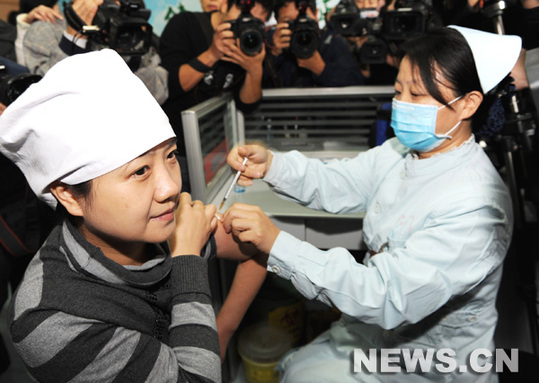 Plus de 3,78 millions de Chinois s&apos;étaient faits vaccinés contre la grippe A/H1N1 samedi, sans qu&apos;aucune réaction négative grave ne soit signalée, a indiqué dimanche le ministère chinois de la Santé publique.