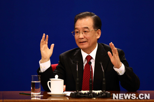 La voie de développement de la Chine sera inégale et même semée d'embûches dans les prochaines années, a déclaré dimanche le Premier ministre Wen Jiabao, lors d'une conférence de presse suivant la séance de clôture de la session annuelle de l'Assemblée populaire nationale (APN, parlement chinois).