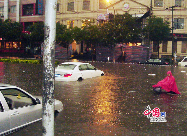 Des pluies diluviennes s&apos;abattent sur Beijing_7