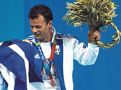 Leonidas Sampanis a été dépossédé de sa médaille de bronze remportée lors de la finale d'haltérophilie aux Jeux Olympiques d'Athènes, en raison d'un contrôle au dopage positif