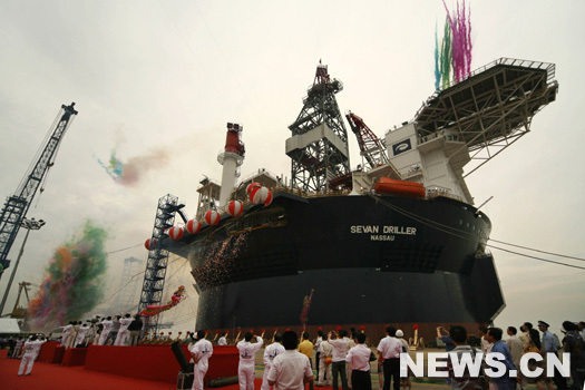 La Sevan Driller, première plate-forme de stockage de pétrole brut et de forage en mer profonde en forme de cylindre construite par les chantiers navals de Nantong appartenant à la China Ocean Shipping (Group) Company, a été lancée dimanche de la ville de Nantong, province du Jiangsu.