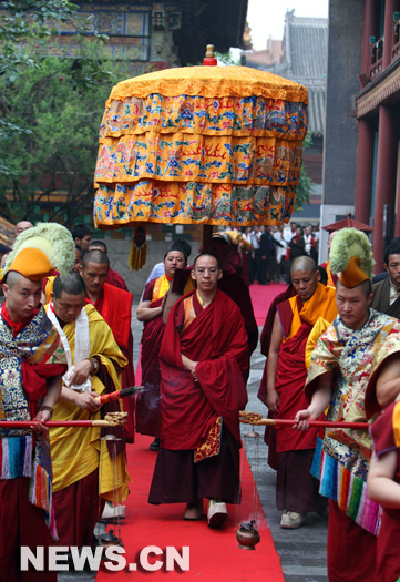 Le 11ème panchen-lama, Bainqen Erdini Qoigyijabu, est arrivé vendredi à Lhassa, capitale de la région autonome du Tibet (sud-ouest), dans le cadre des activités bouddhiques régulières auxquelles il participe ces dernières années.