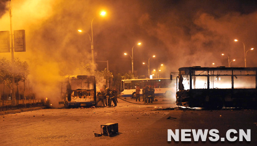 Le bilan s&apos;est alourdi à 140 morts dans les émeutes de dimanche soir à Urumqi, chef-lieu de la région autonome ouïgoure du Xinjiang (nord-ouest), a annoncé lundi le gouvernement régional.