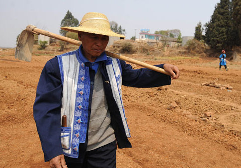 La province du Yunnan (sud-ouest) envisage d'envoyer davantage d'ouvriers migrants travailler en dehors de la province suite à l'aggravation de la sécheresse.