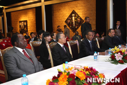 De hauts responsables chinois et des diplomates d'une cinquantaine de nations africaines ont pris part mardi à une réception à Beijing, pour célébrer la 47ème Journée de l'Afrique.