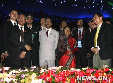 La présidente indienne Pratibha Patil, actuellement en visite en Chine, a qualifié dimanche d''impressionnante' sa visite au Parc de l'Exposition universelle 2010 de Shanghai.