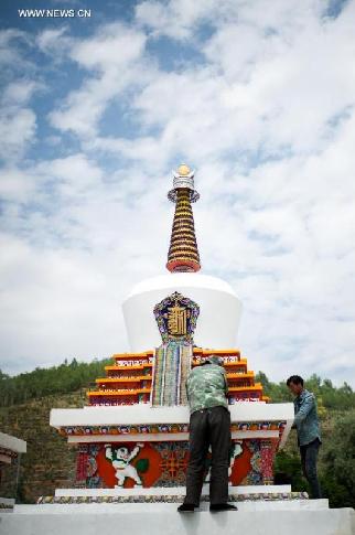 Les pagodes du monastère de Taer repeintes pour accueillir les visiteurs