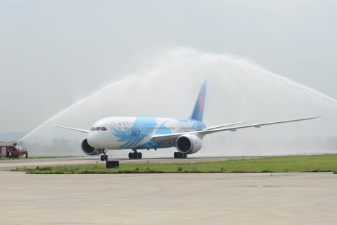 Livraison du premier Boeing 787 en Chine