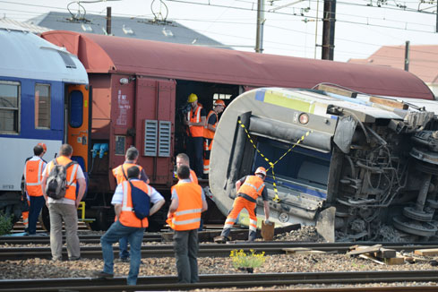 France : le bilan de 6 morts "définitif" pour le déraillement de Brétigny-sur-Orge